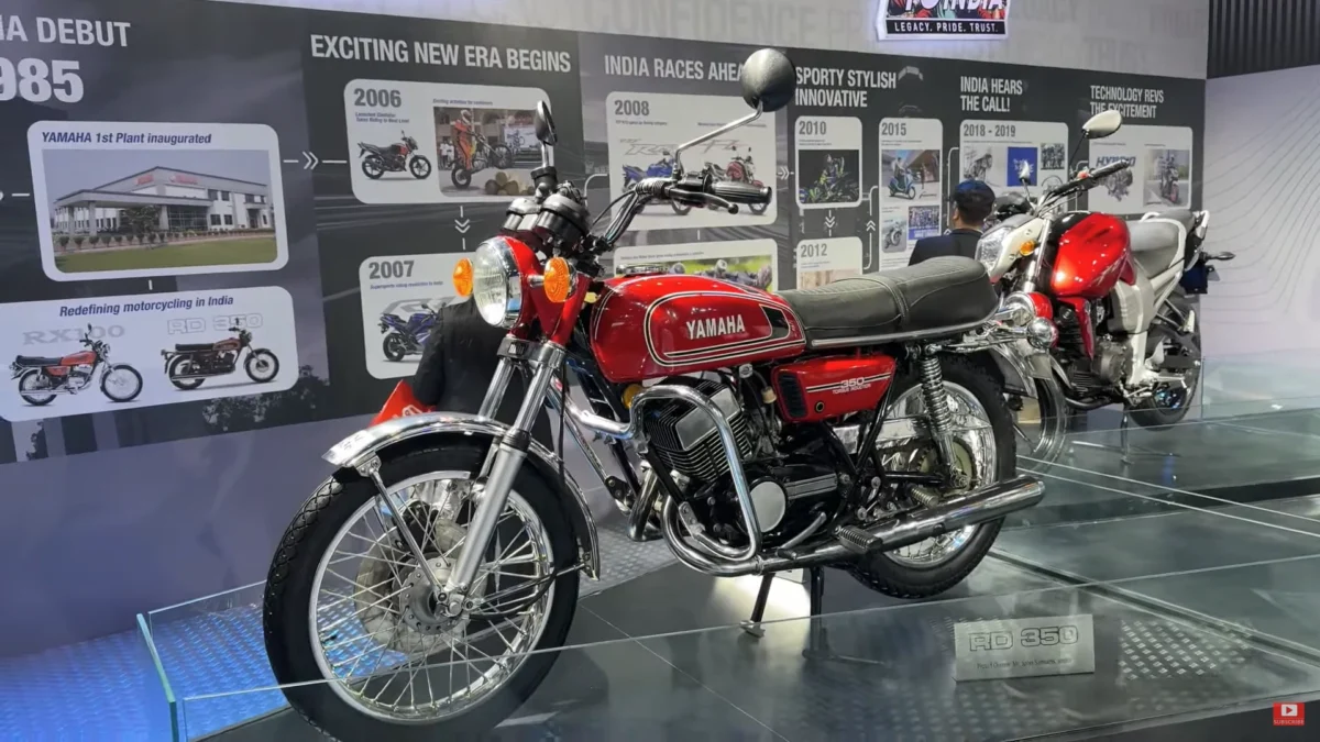 Yamaha RD 350 at Bharat Auto Expo 2025
