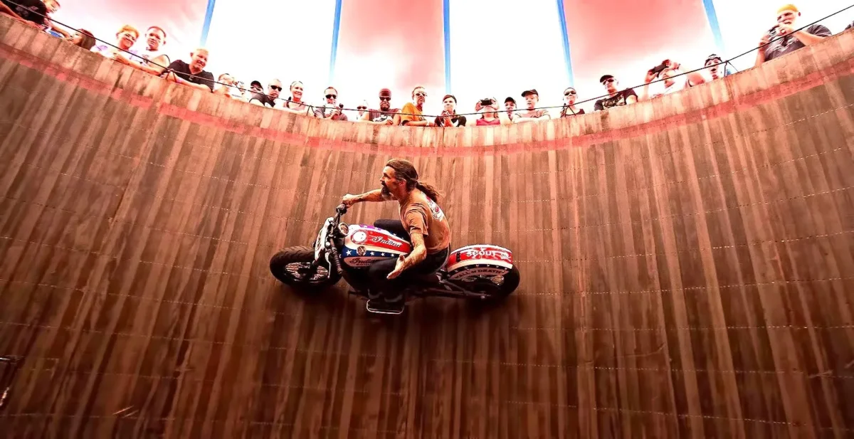 wall of death at handbuilt motorcycle show 2025