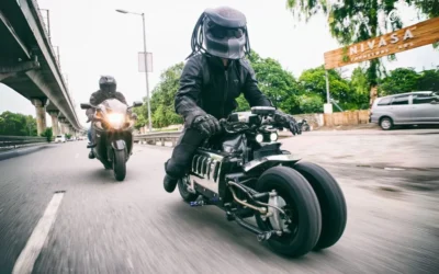 Viper V-10 vs. Supercharged Ninja: Dodge Tomahawk or H2R