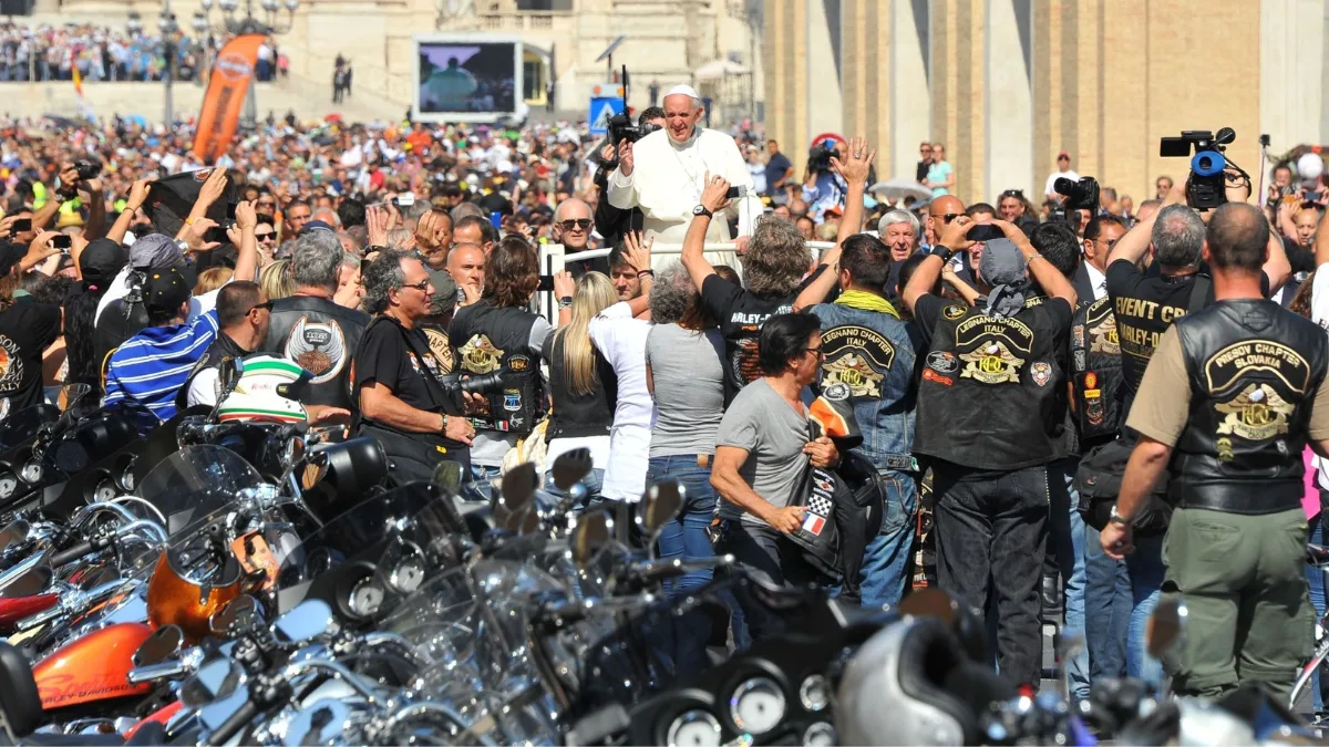 How Pope Francis Harley Davidson Auctioned for $328K What Truly Makes Pope Francis Motorcycle Blessing Legendary