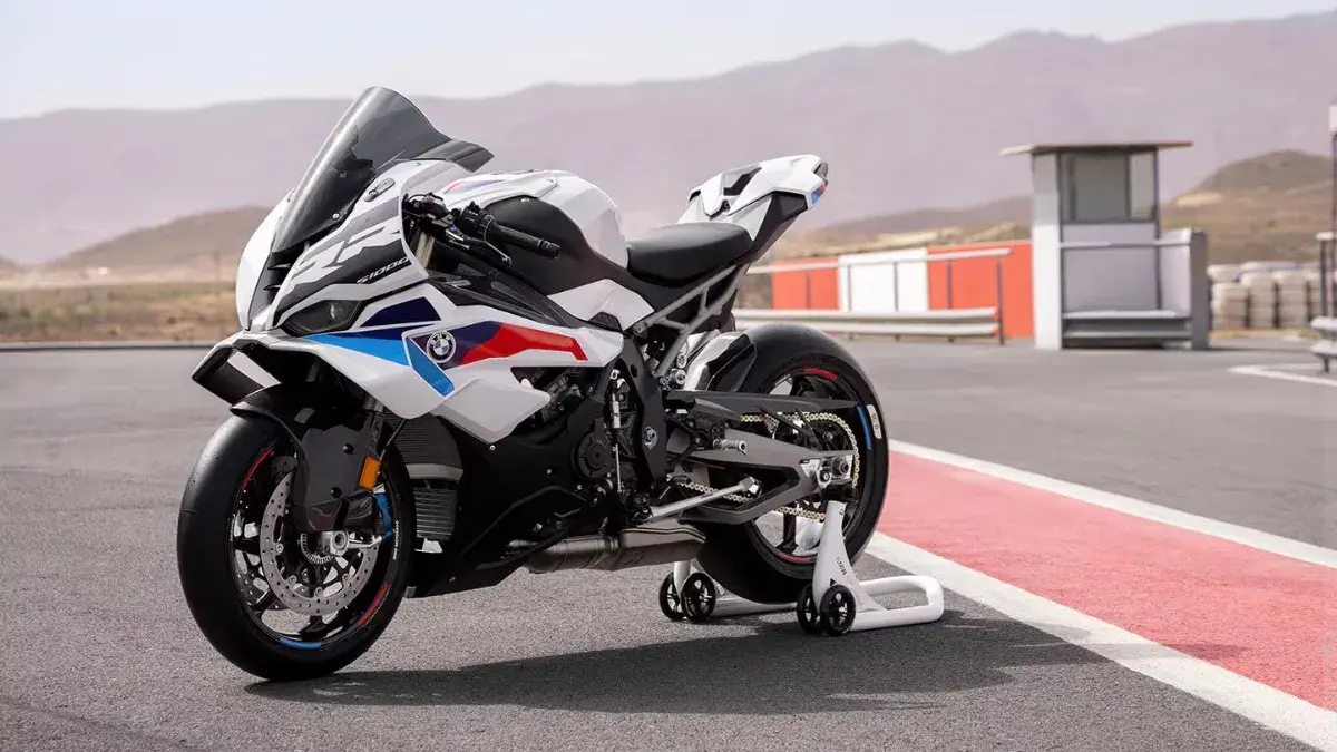 2025 BMW M 1000 RR