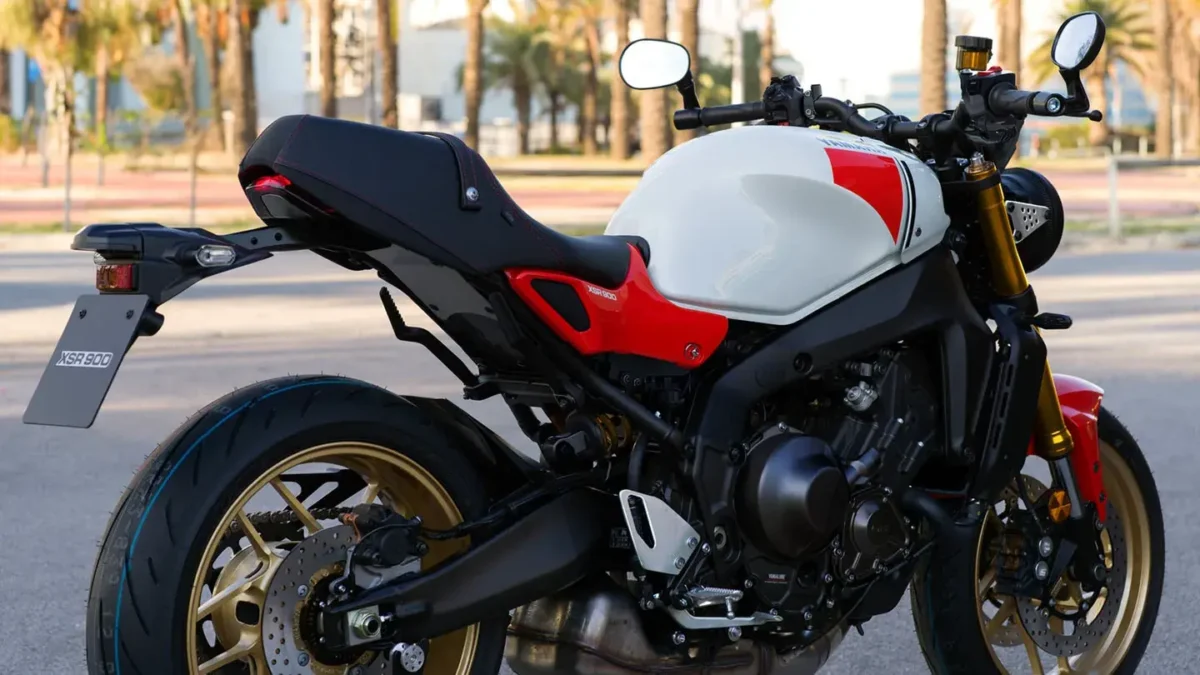 2025 Yamaha XSR900 suspension shocks