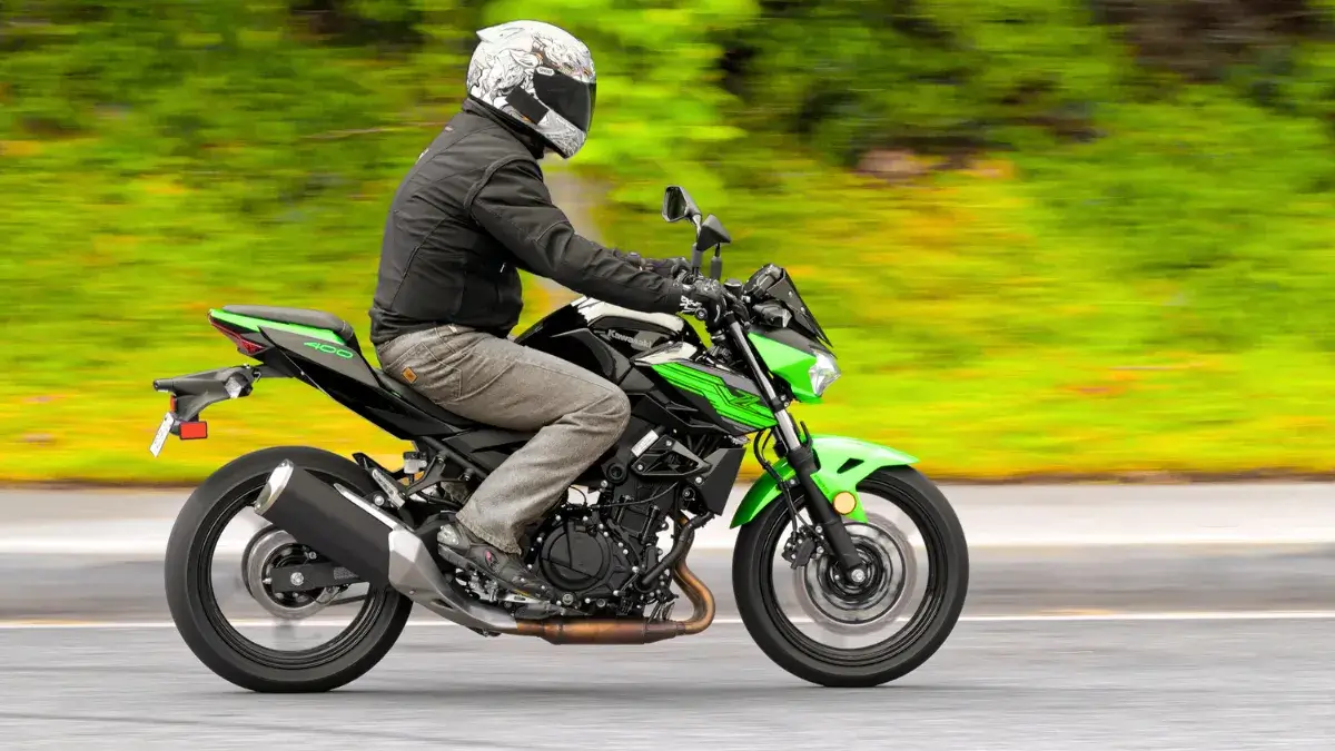 Kawasaki Z400 best begineer motorcycle