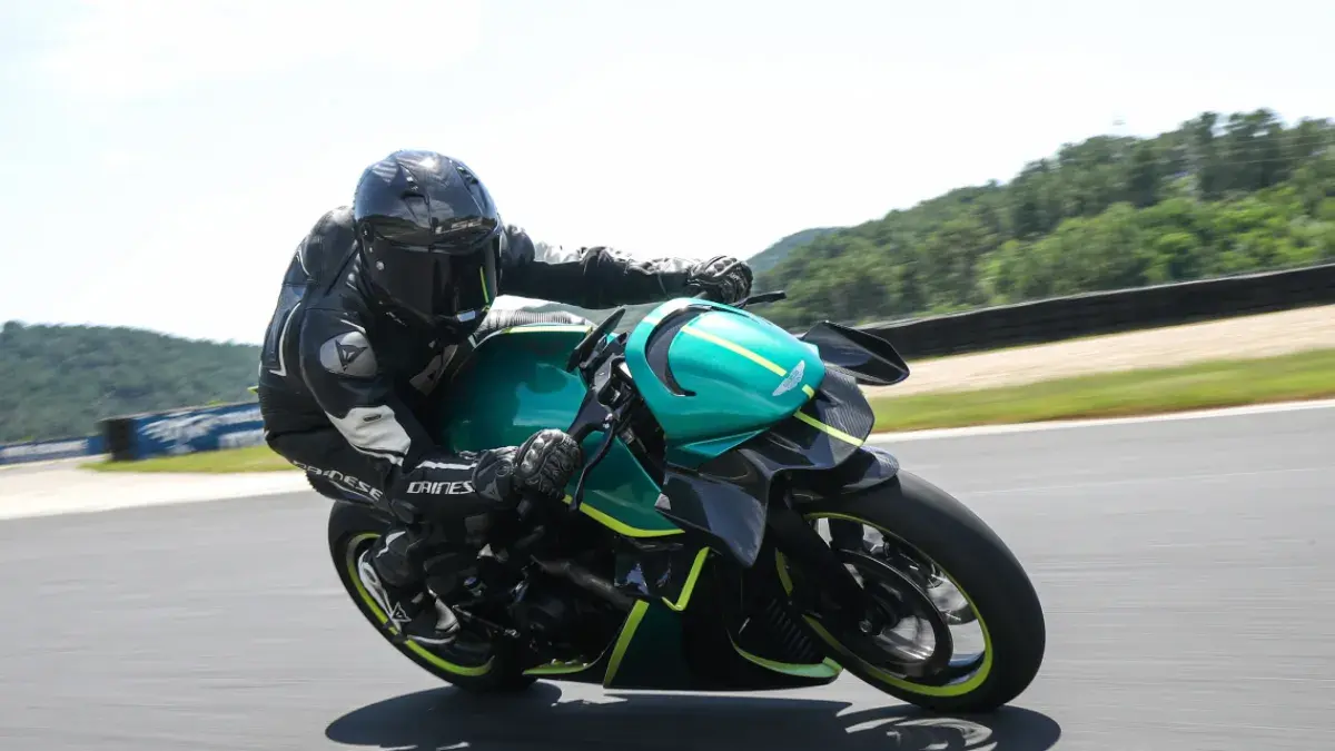 Riding the Aston Martin AMB 001 Pro Motorcycle