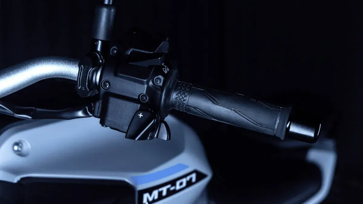 Y-AMT Controls on the 2025 Yamaha MT-07