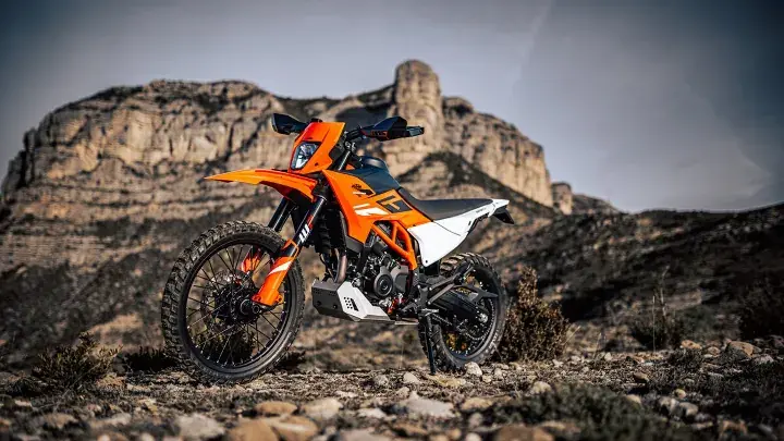 2025 KTM 390 Enduro R