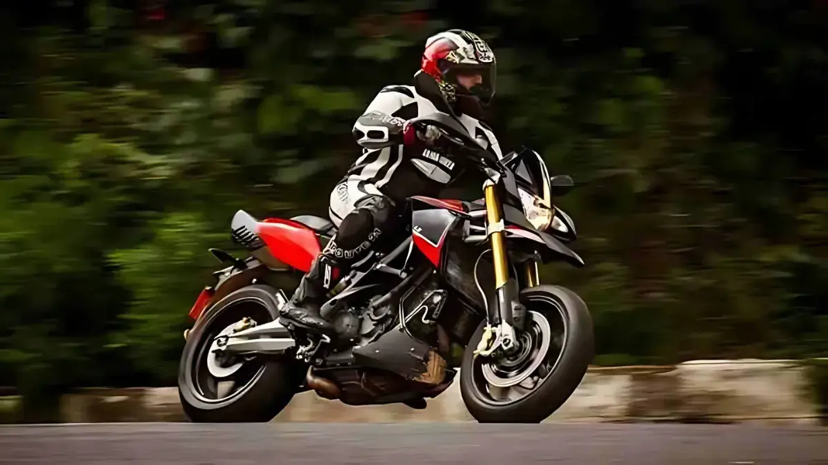 Aprilia Dorsoduro 1200
