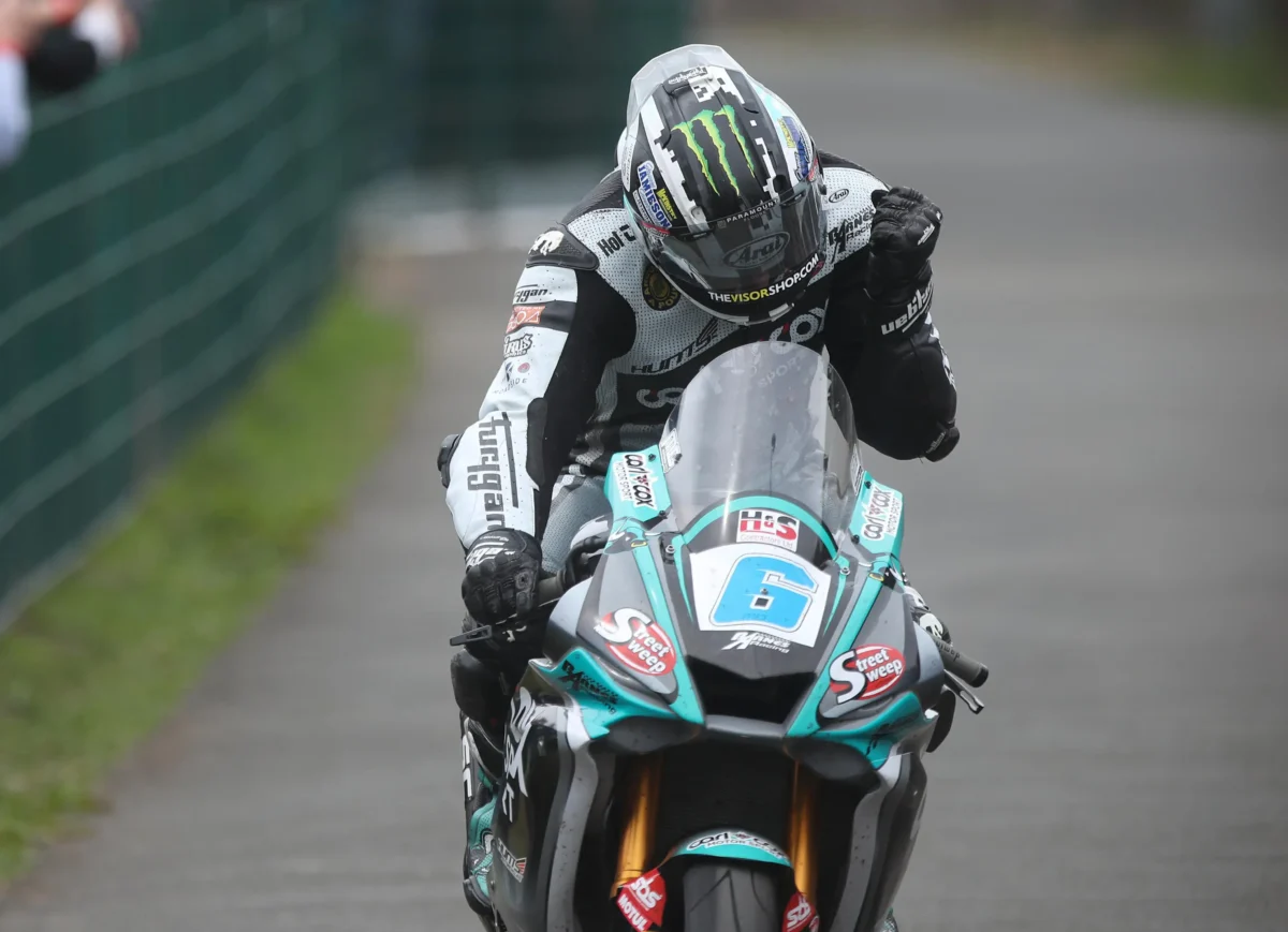 Michael Dunlop Yamaha YZF-R6