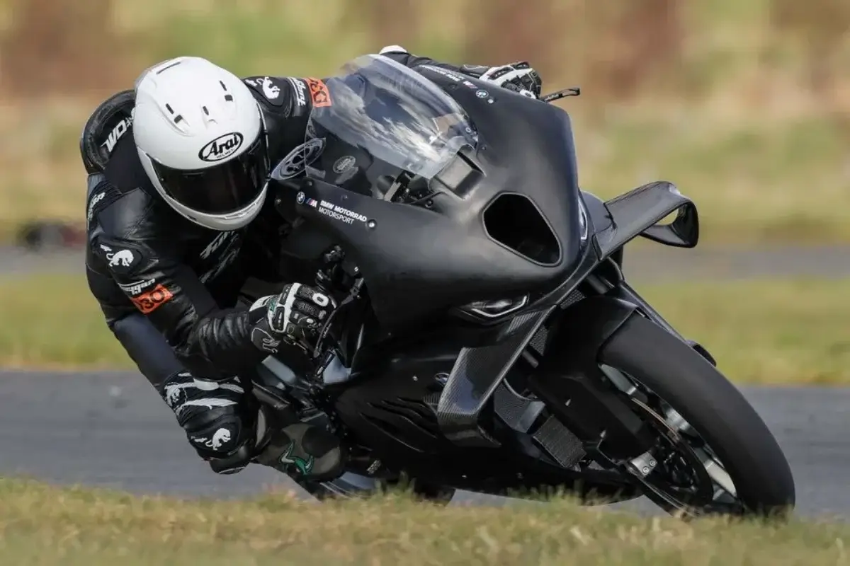 Michael Dunlop riding the BMW M1000RR (2025)