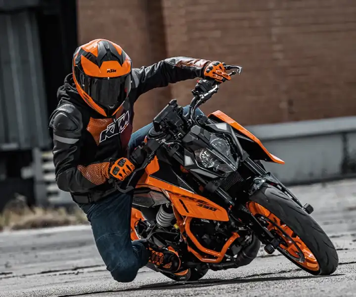 2025 KTM Duke 390