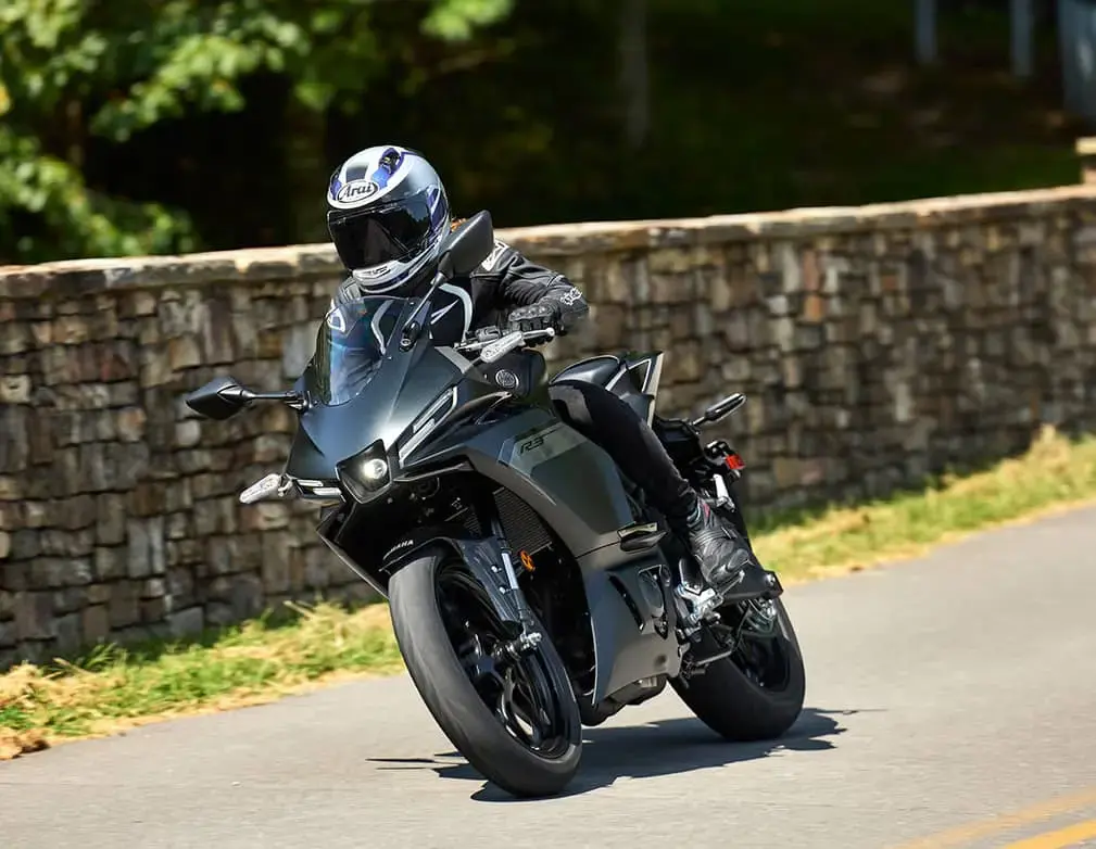 2025 Yamaha R3
