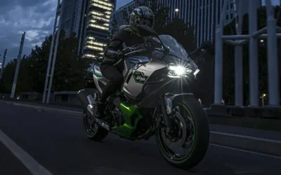 5 Things Riders Love & Hate About Kawasaki Ninja 7 Hybrid