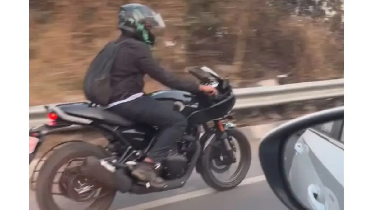 Triumph Thruxton 400 Testing Spotted
