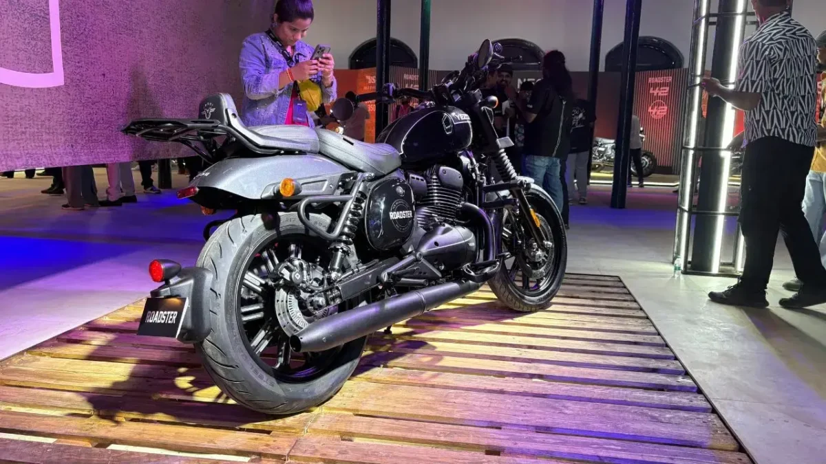 Yezdi Roadster 2025