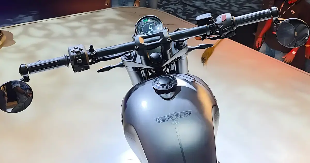 Yezdi Roadster