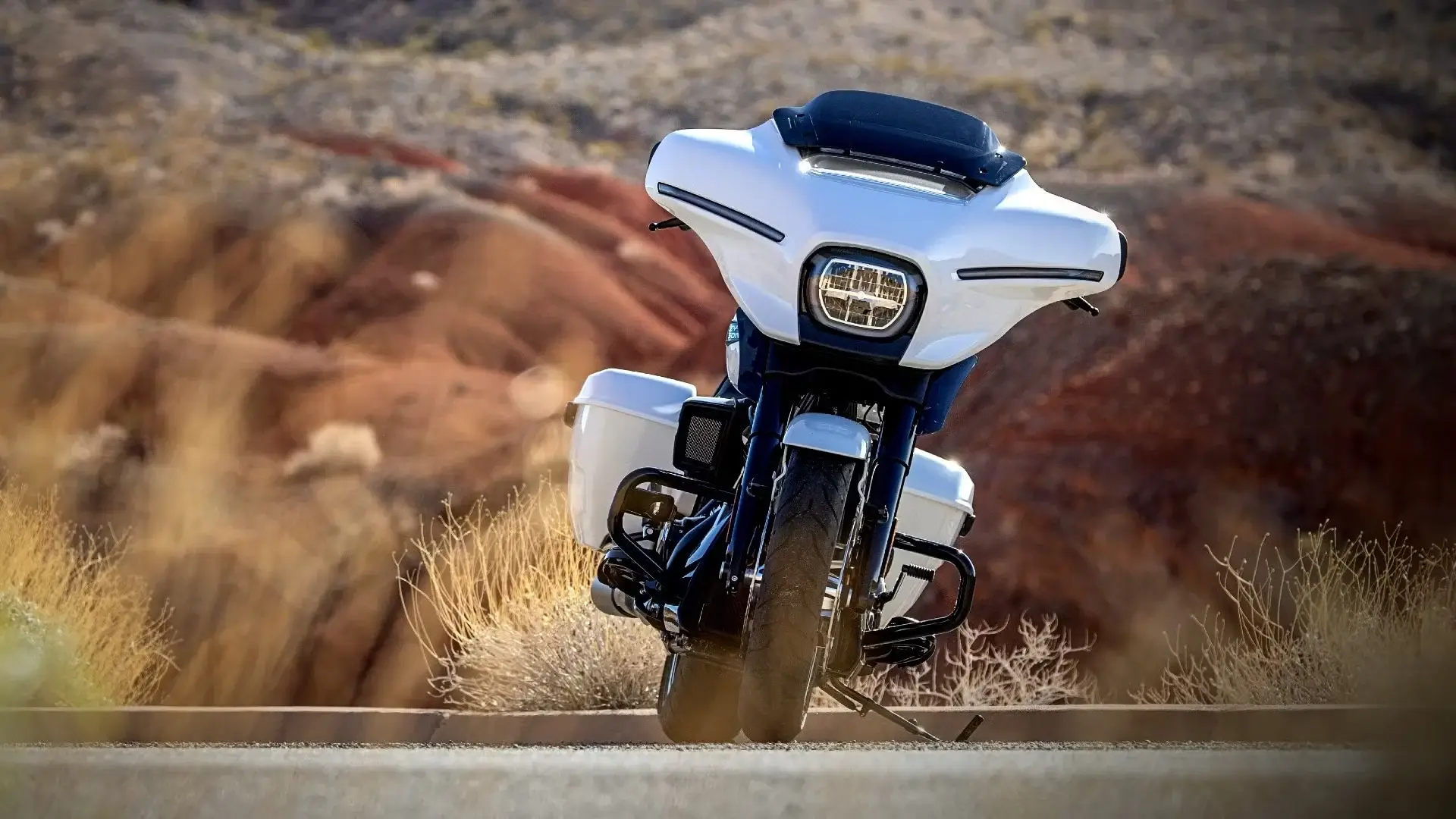 10 Touring Motorcycles with Factory-Installed Windshields Harley-Davidson Street Glide Ultra