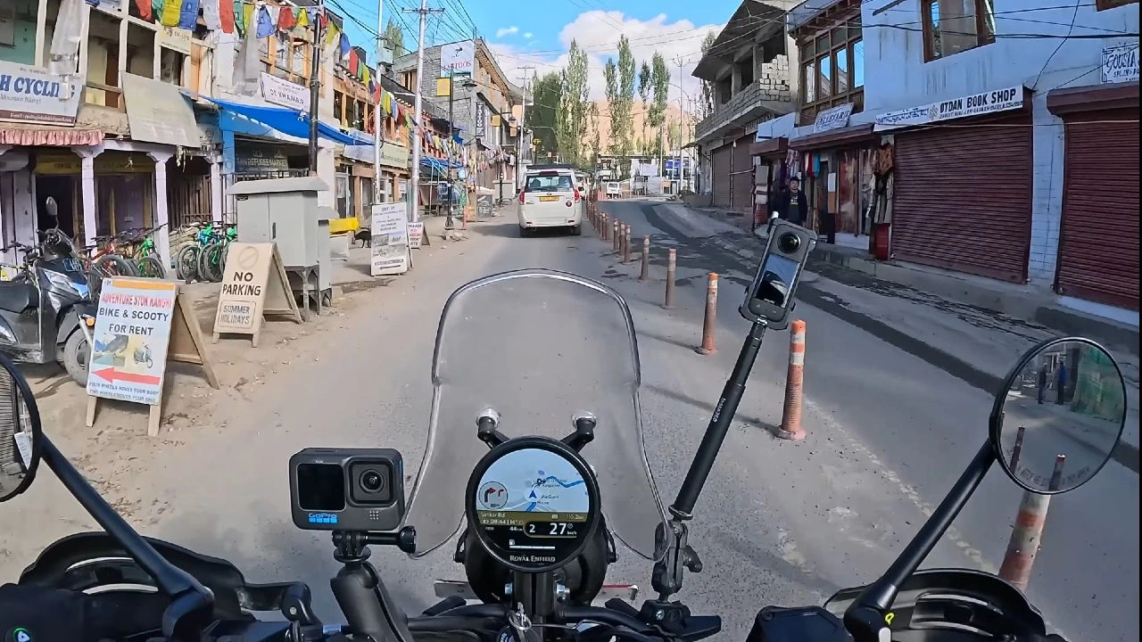 The 5 Coolest Motorcycles with Built-In GPS for 2025 Royal Enfield Himalayan 450 gps navigation